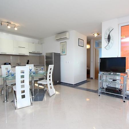 Apartment Nautica Novigrad  Bilik gambar