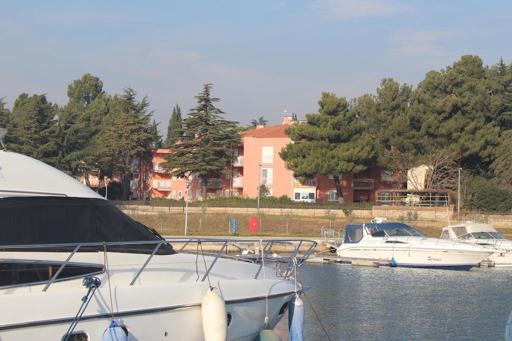 Apartment Nautica Novigrad  Luaran gambar