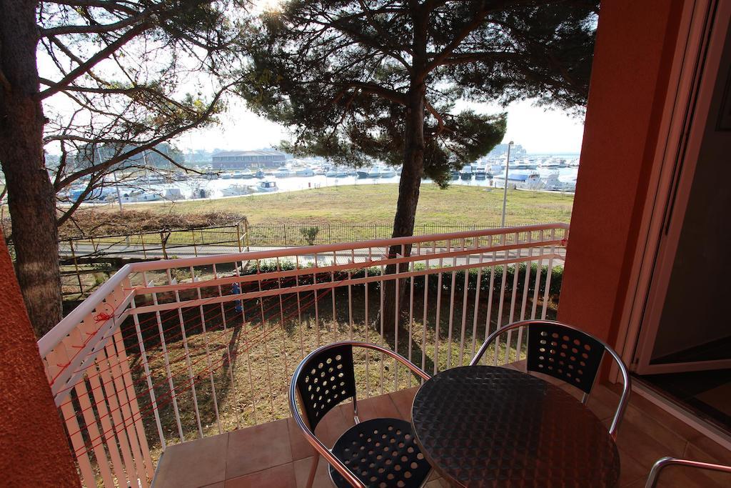 Apartment Nautica Novigrad  Luaran gambar
