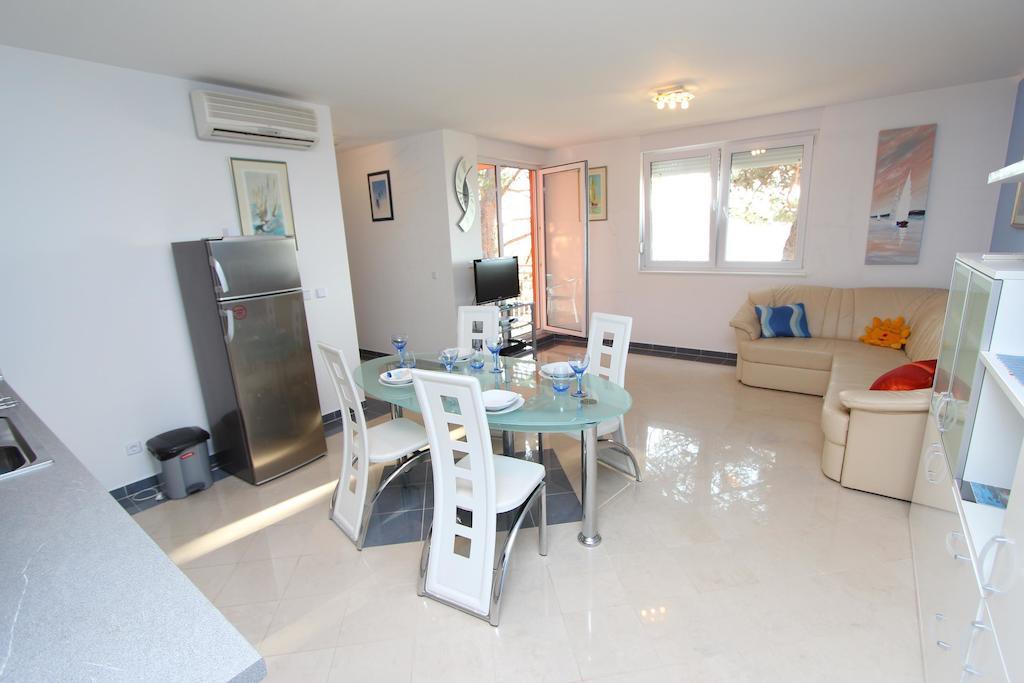 Apartment Nautica Novigrad  Bilik gambar